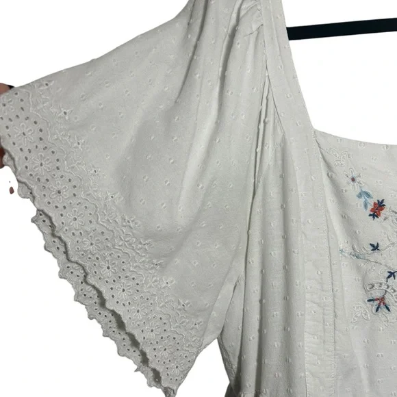 Old Navy Embroidered White Maxi Dress – Size 3X - Picture 4 of 8